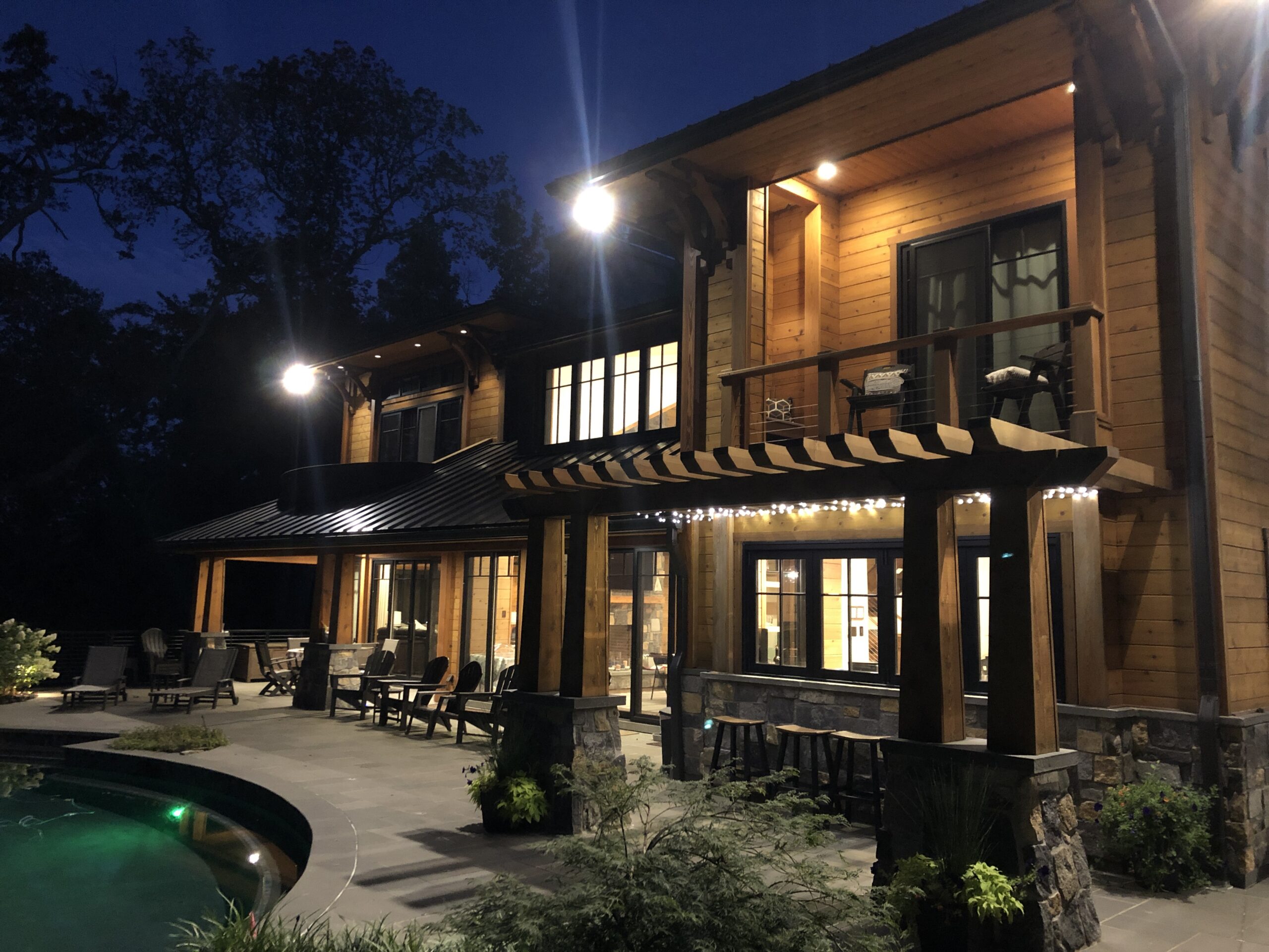 Lodge cabin backyard pool